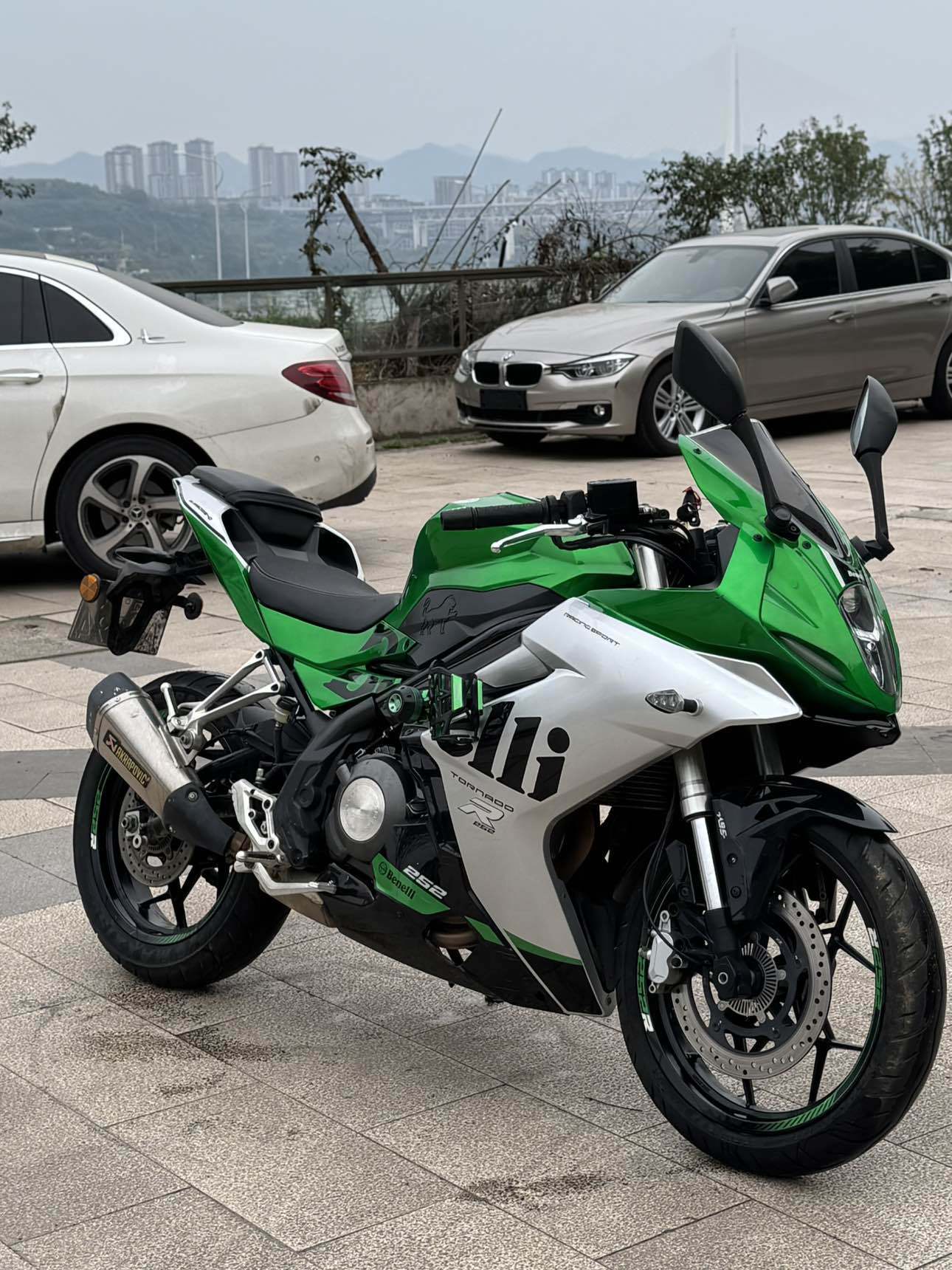 贝纳利 龙卷风 Tornado 252R
