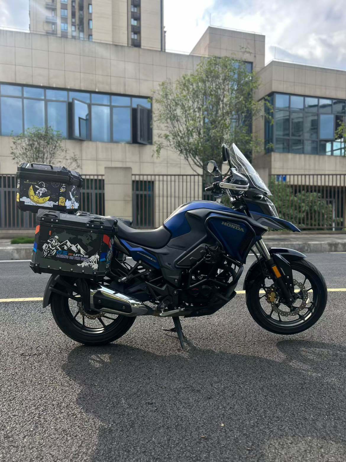 五羊本田 猛鸷 CB190X