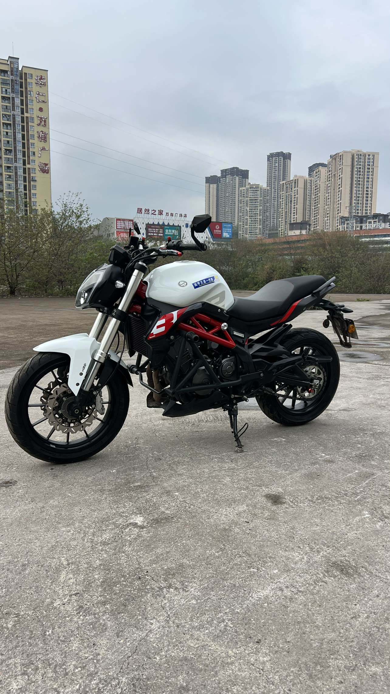 贝纳利 蓝宝龙 BN302S