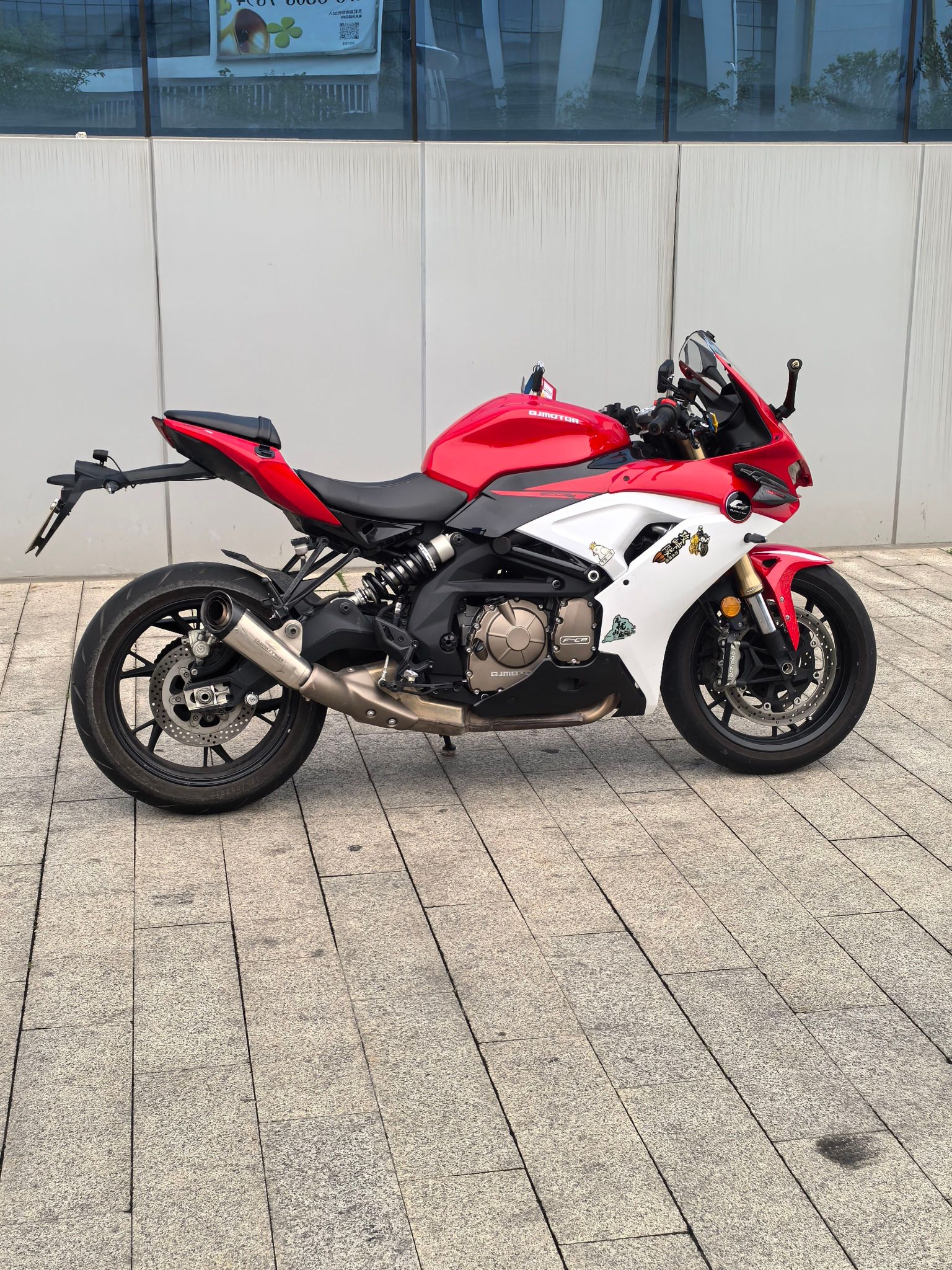 QJMOTOR 赛600
