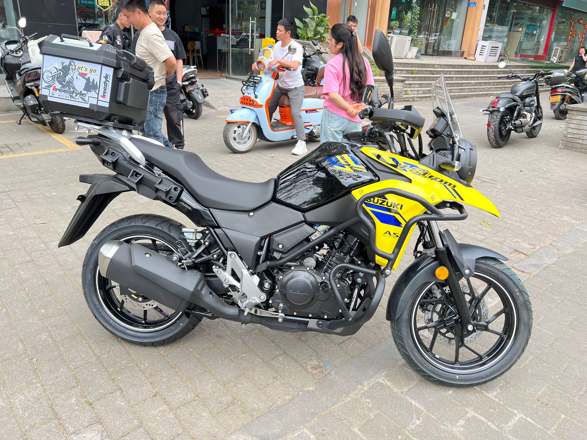 豪爵铃木 DL250