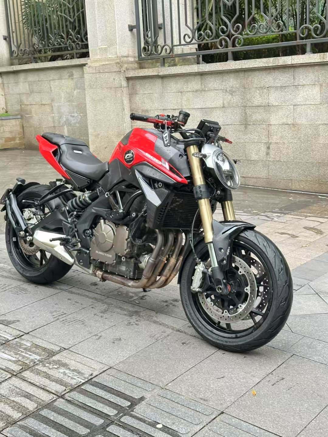 QJMOTOR 追600