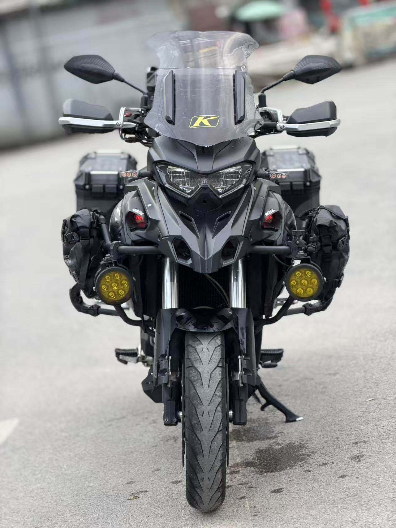 贝纳利 TRK552