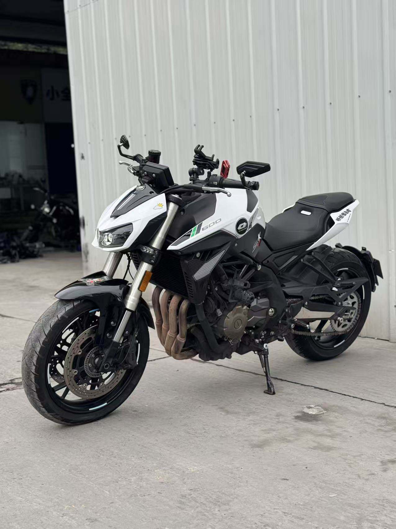 QJMOTOR 追600