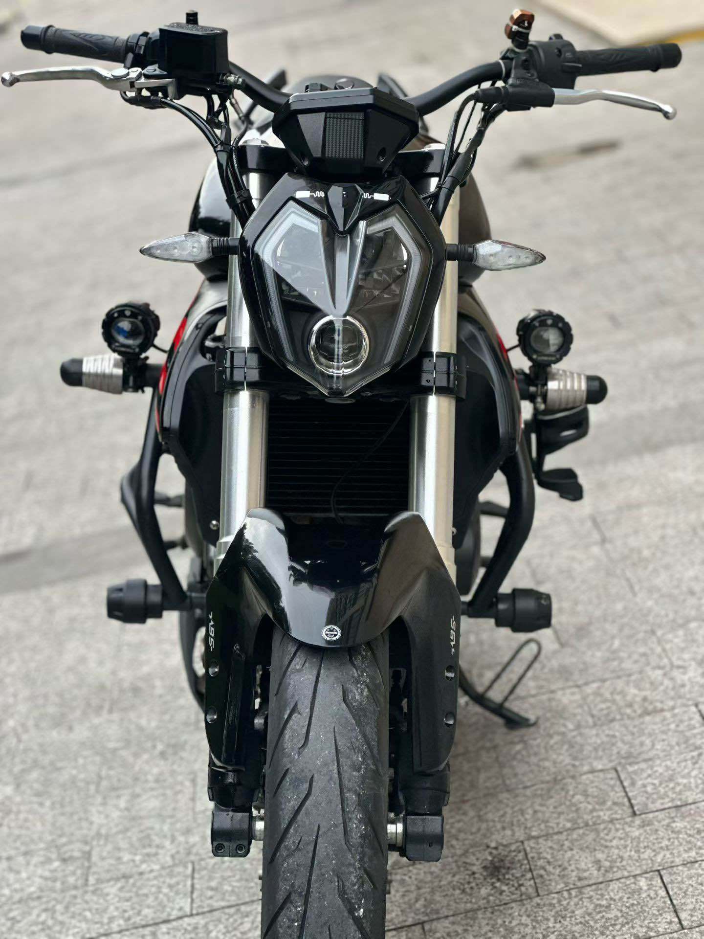 贝纳利 蓝宝龙 BN302S