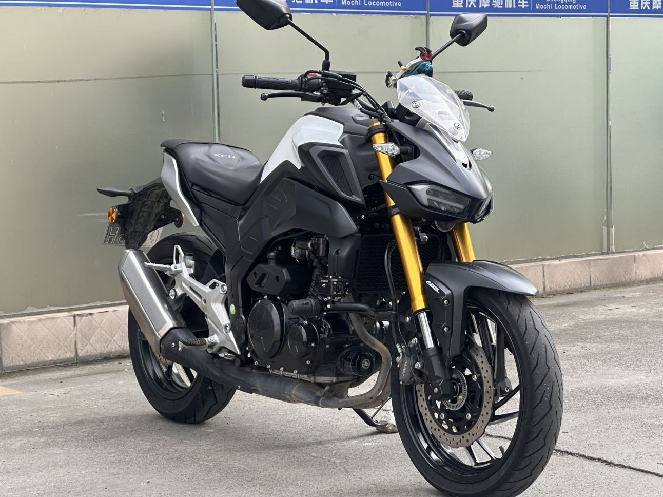 豪爵 XCR300