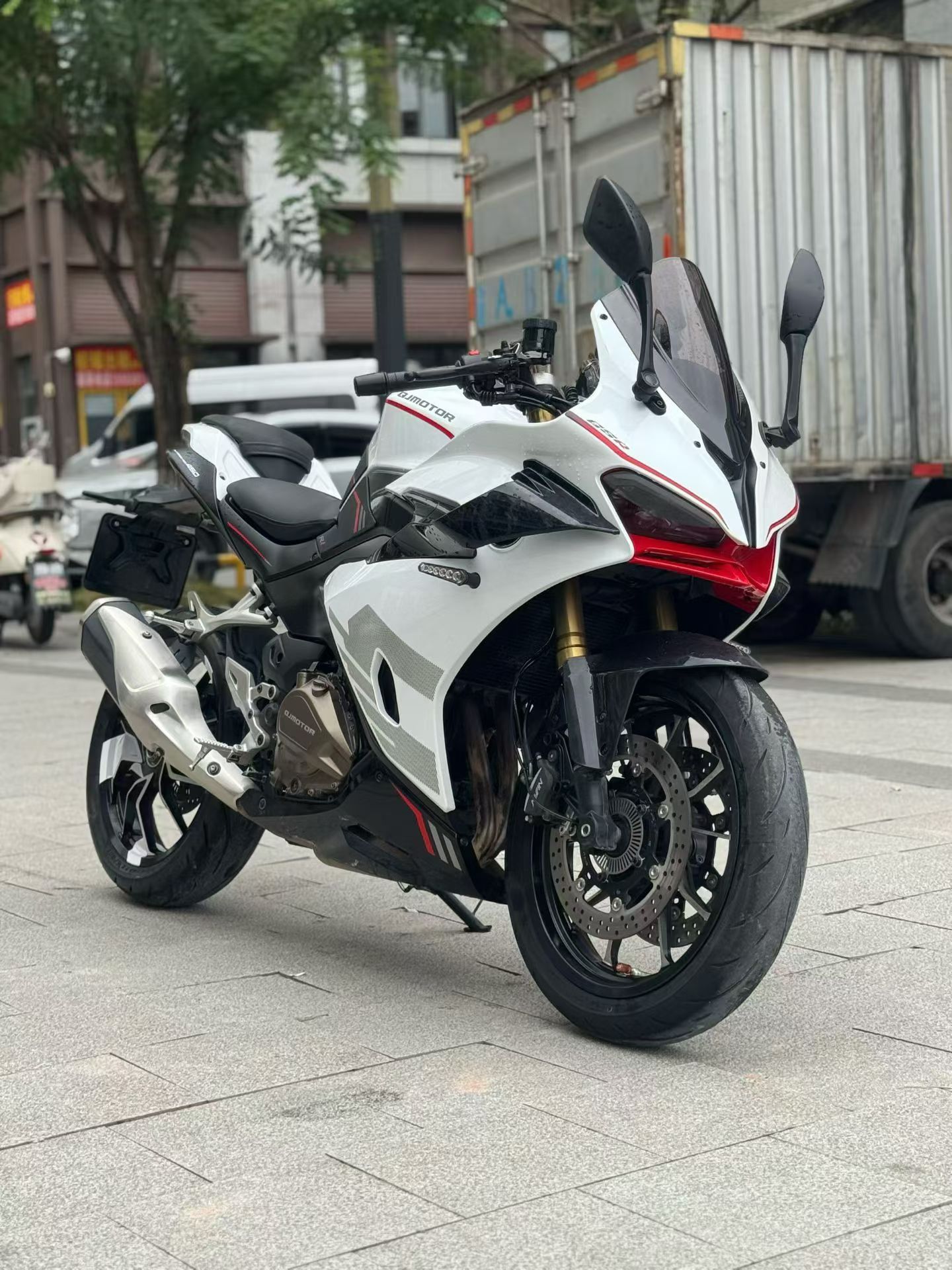 QJMOTOR 赛450