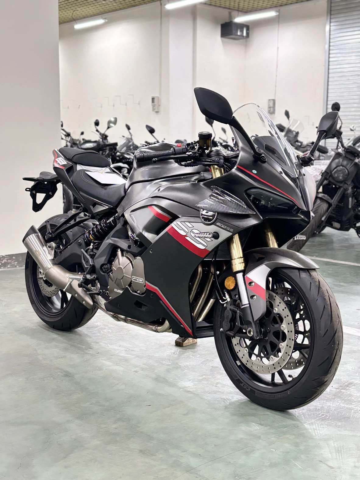 QJMOTOR 赛600
