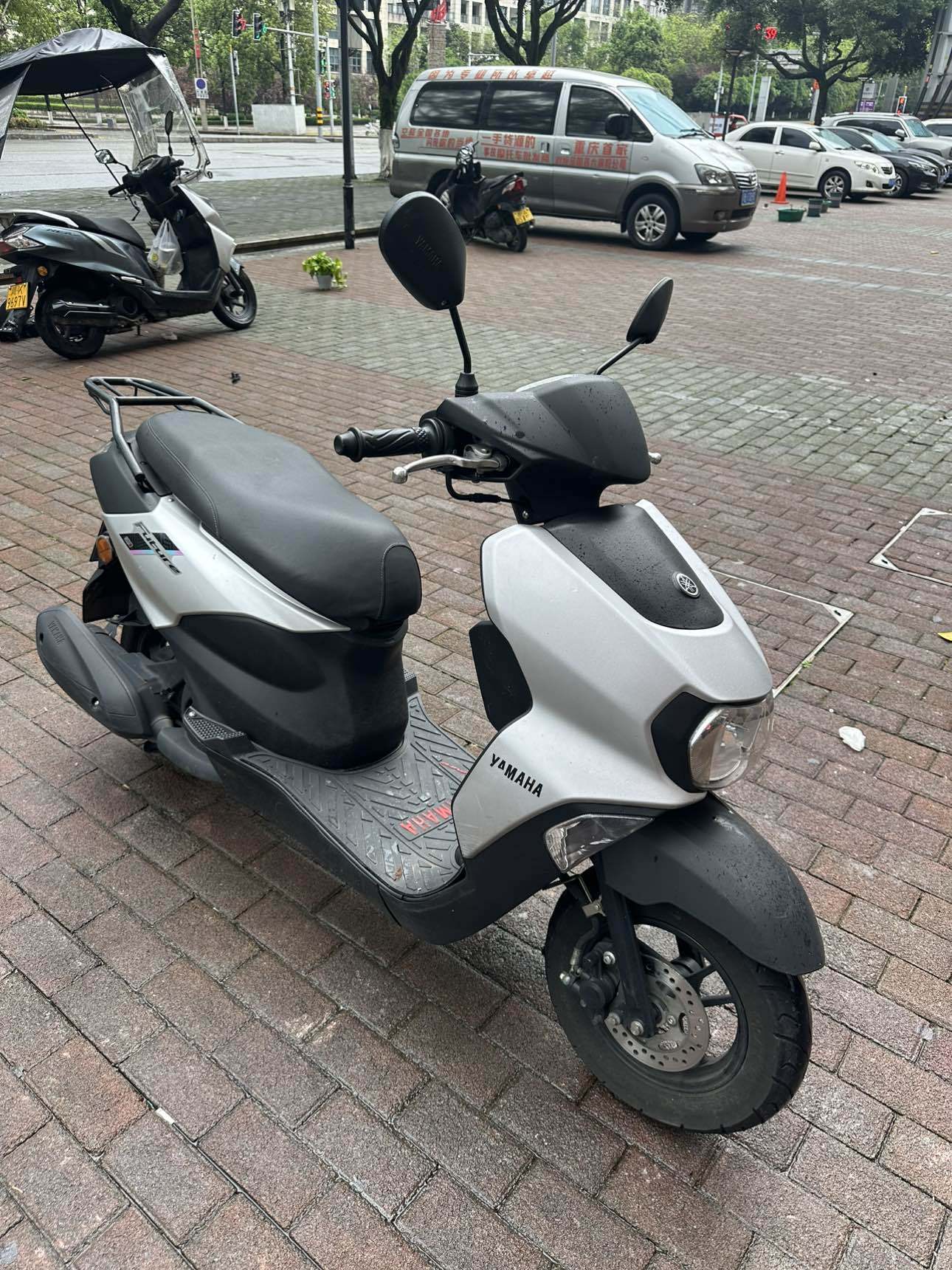 建设雅马哈 旭鹰125