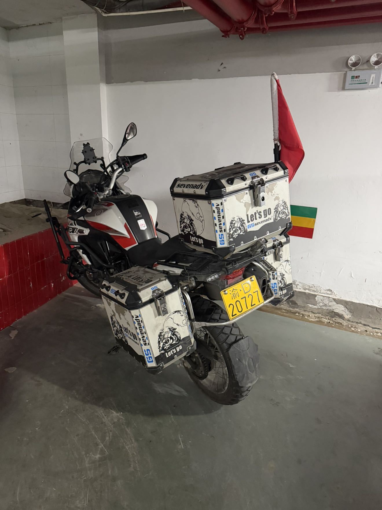 贝纳利 金鹏 TRK502