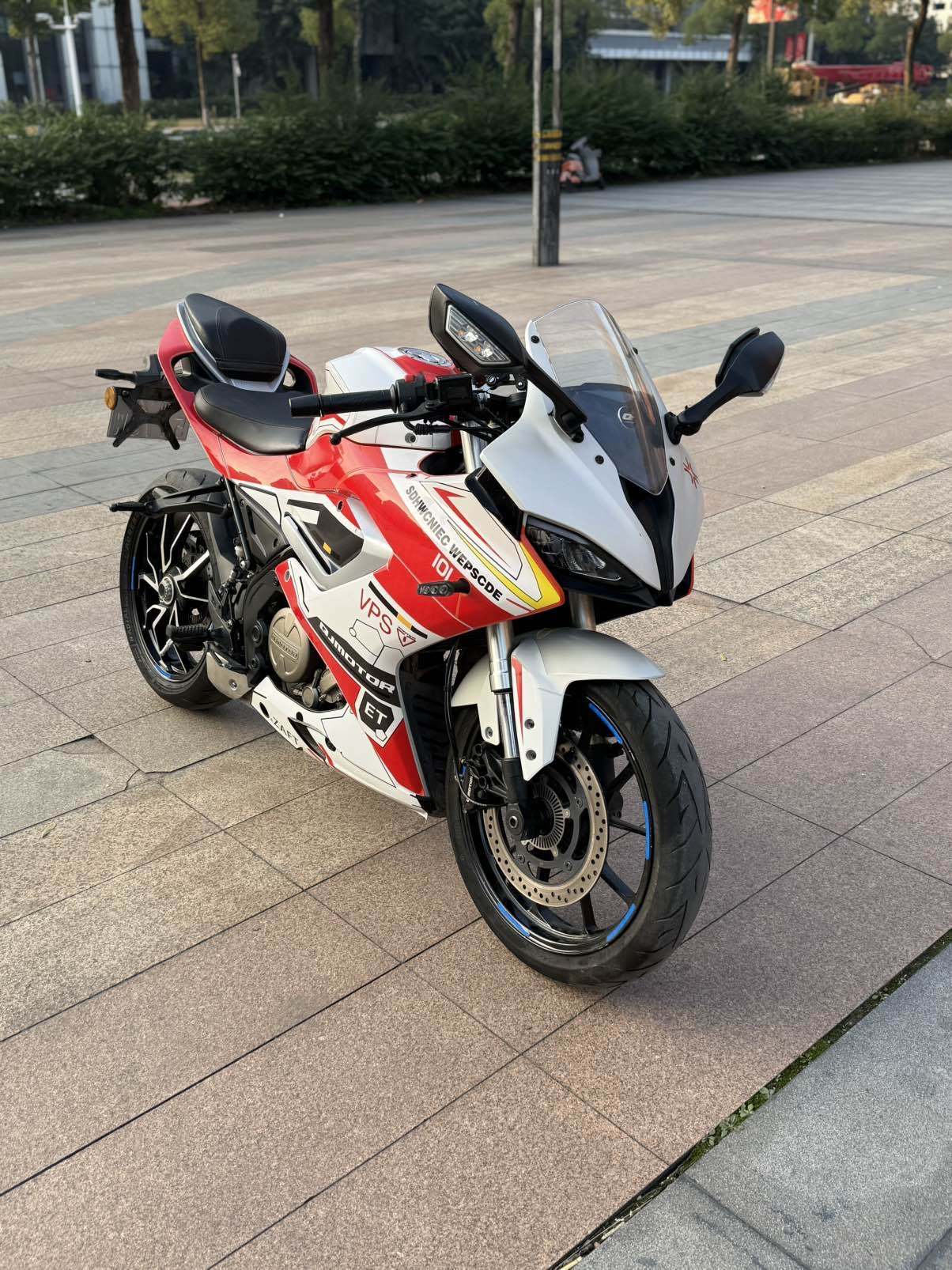 QJMOTOR 赛250