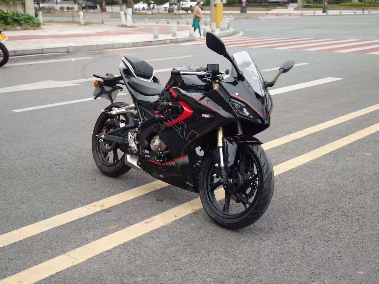 QJMOTOR 赛150