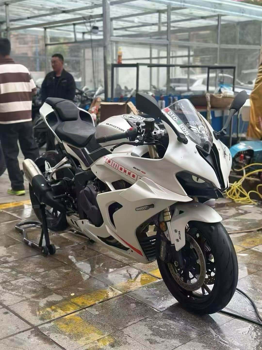 QJMOTOR 赛600