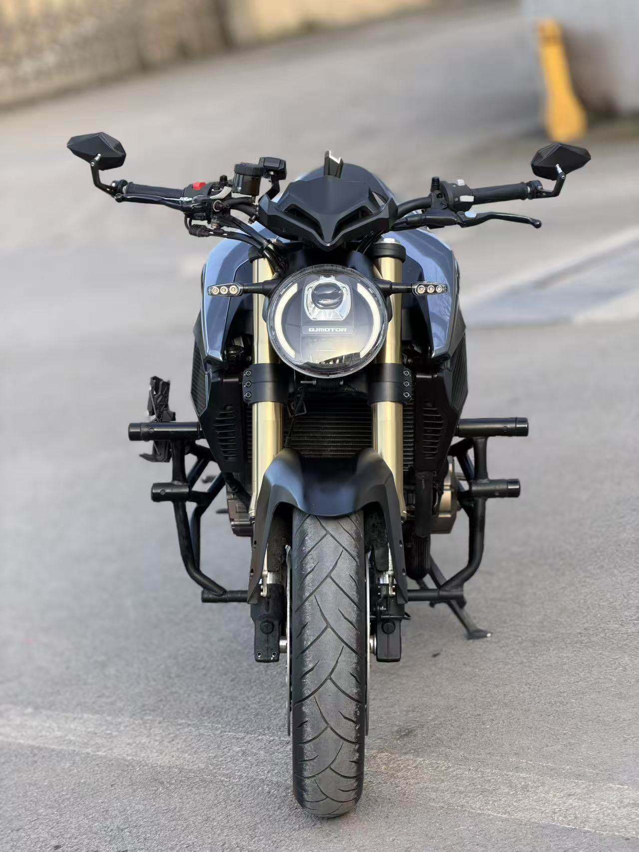 QJMOTOR 追600