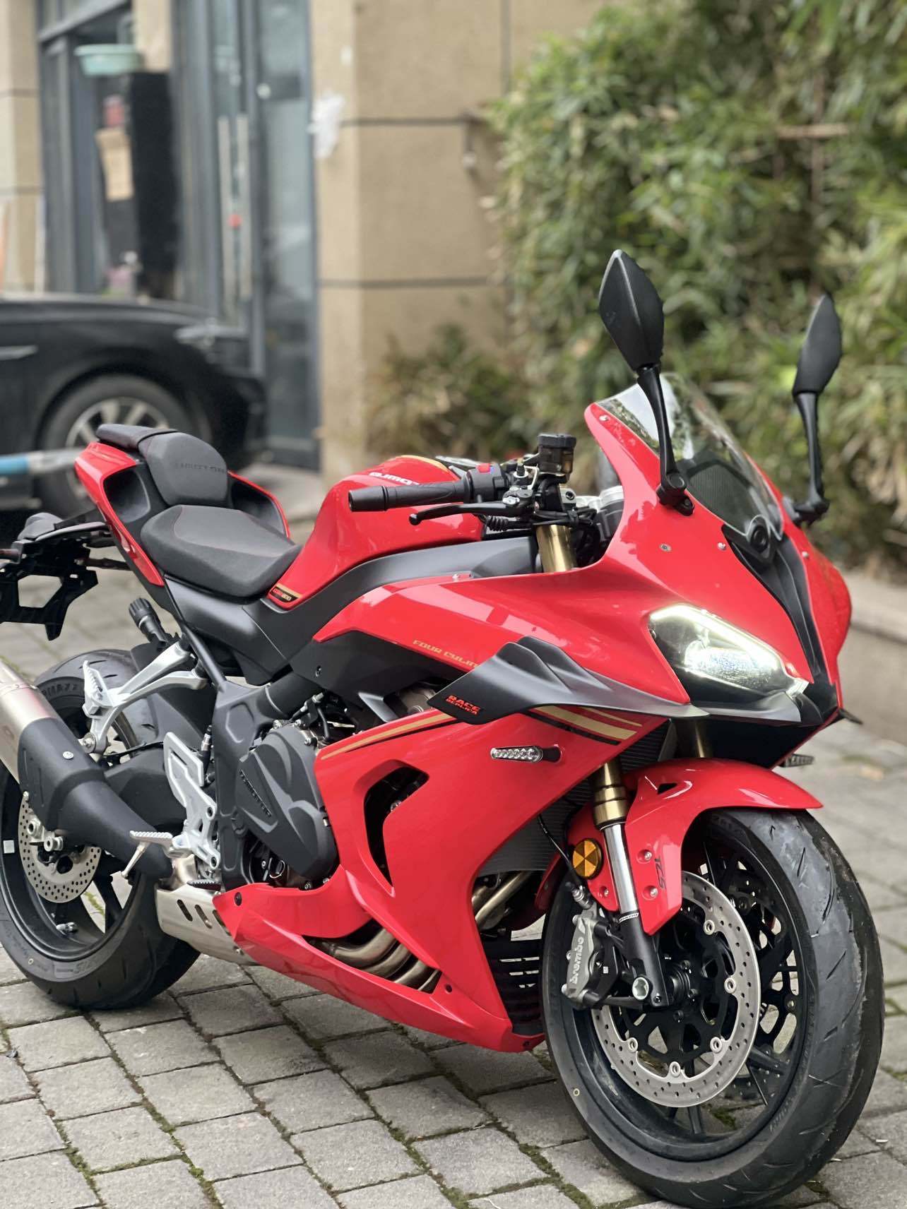 QJMOTOR 赛800