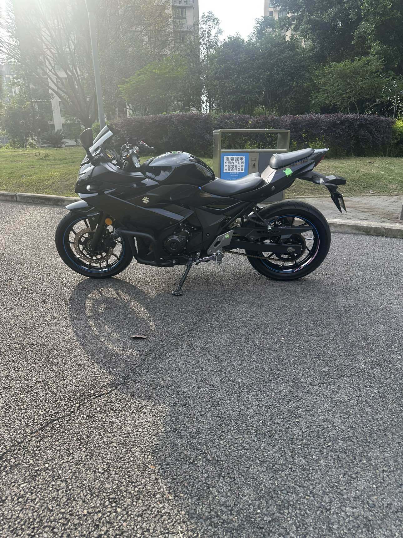 豪爵铃木 GSX250R