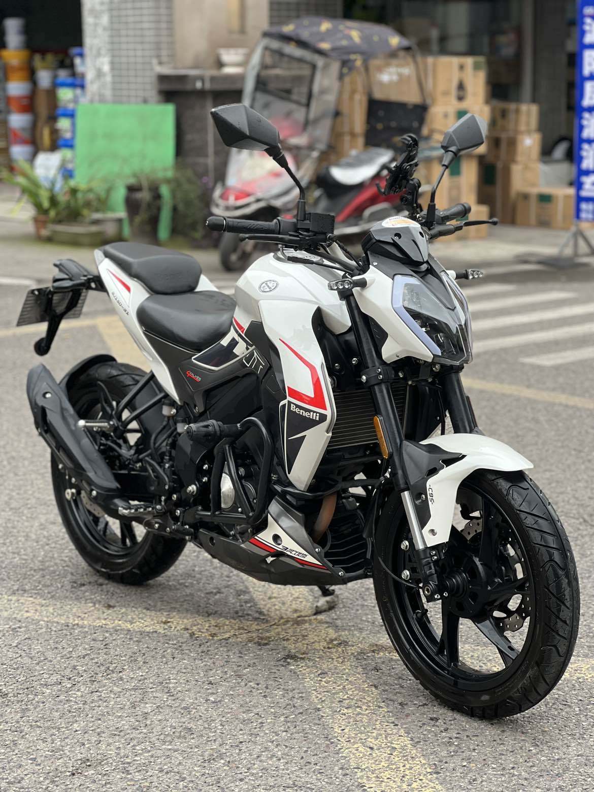 贝纳利 小迅龙 BN150S