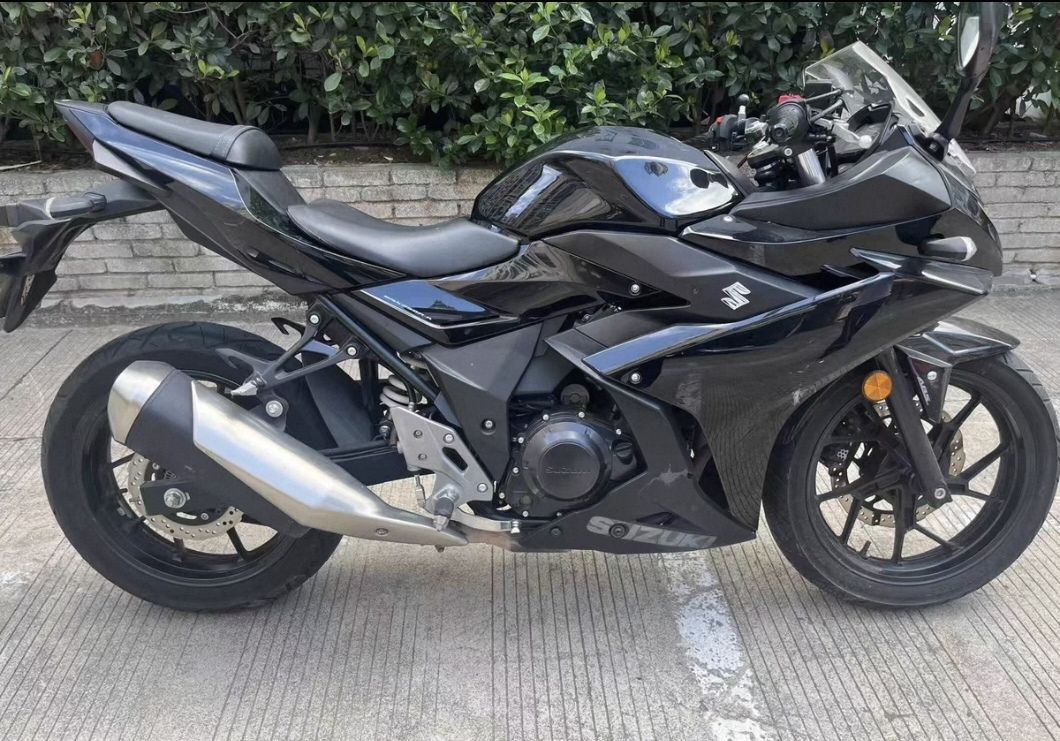 豪爵铃木 GSX250R