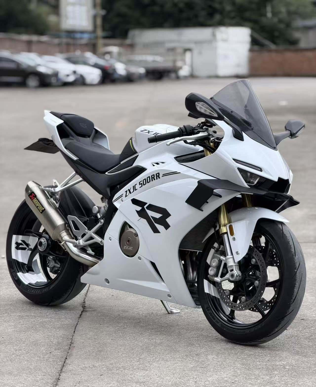 张雪机车 500RR