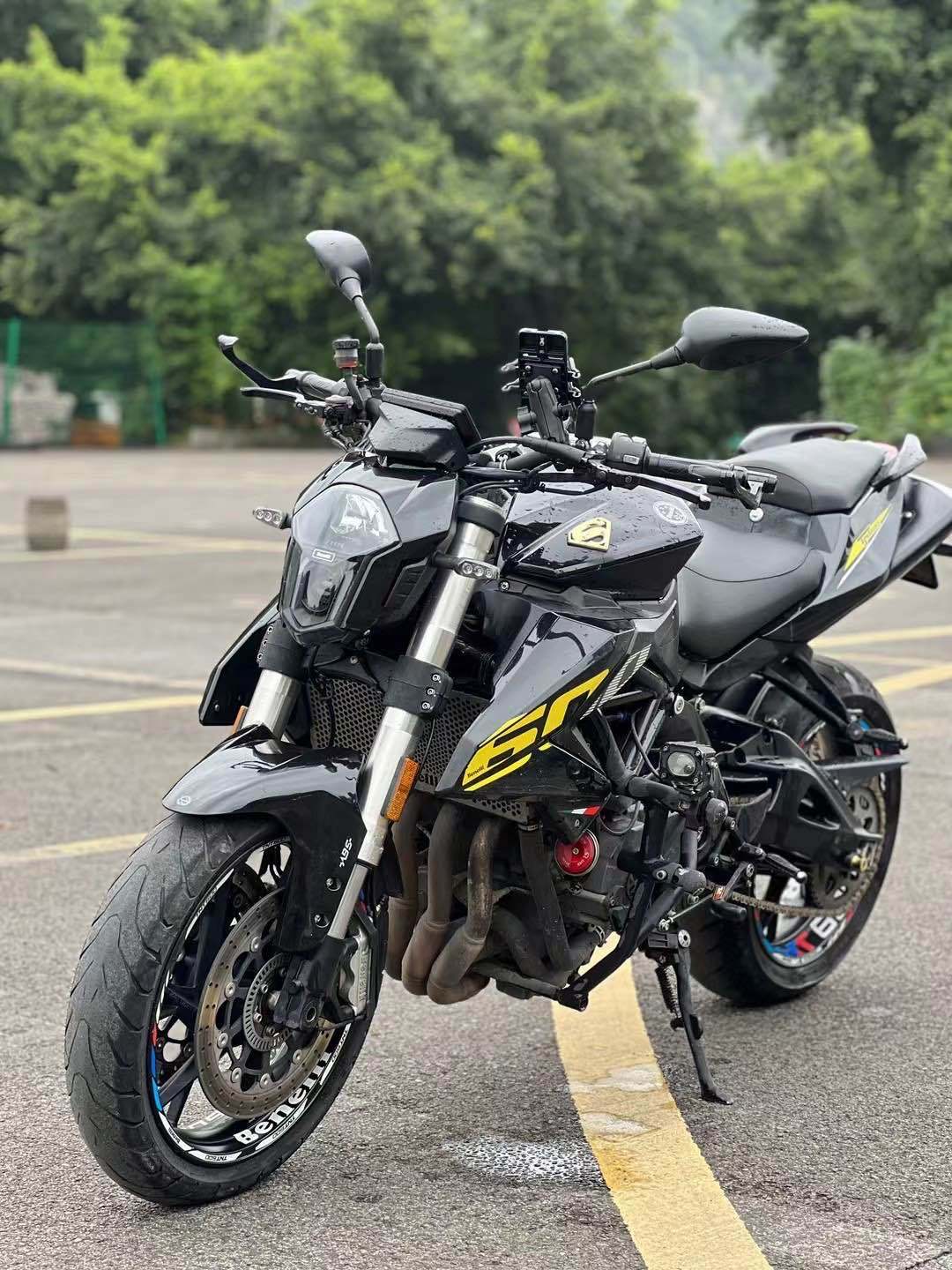 贝纳利 TNT600i