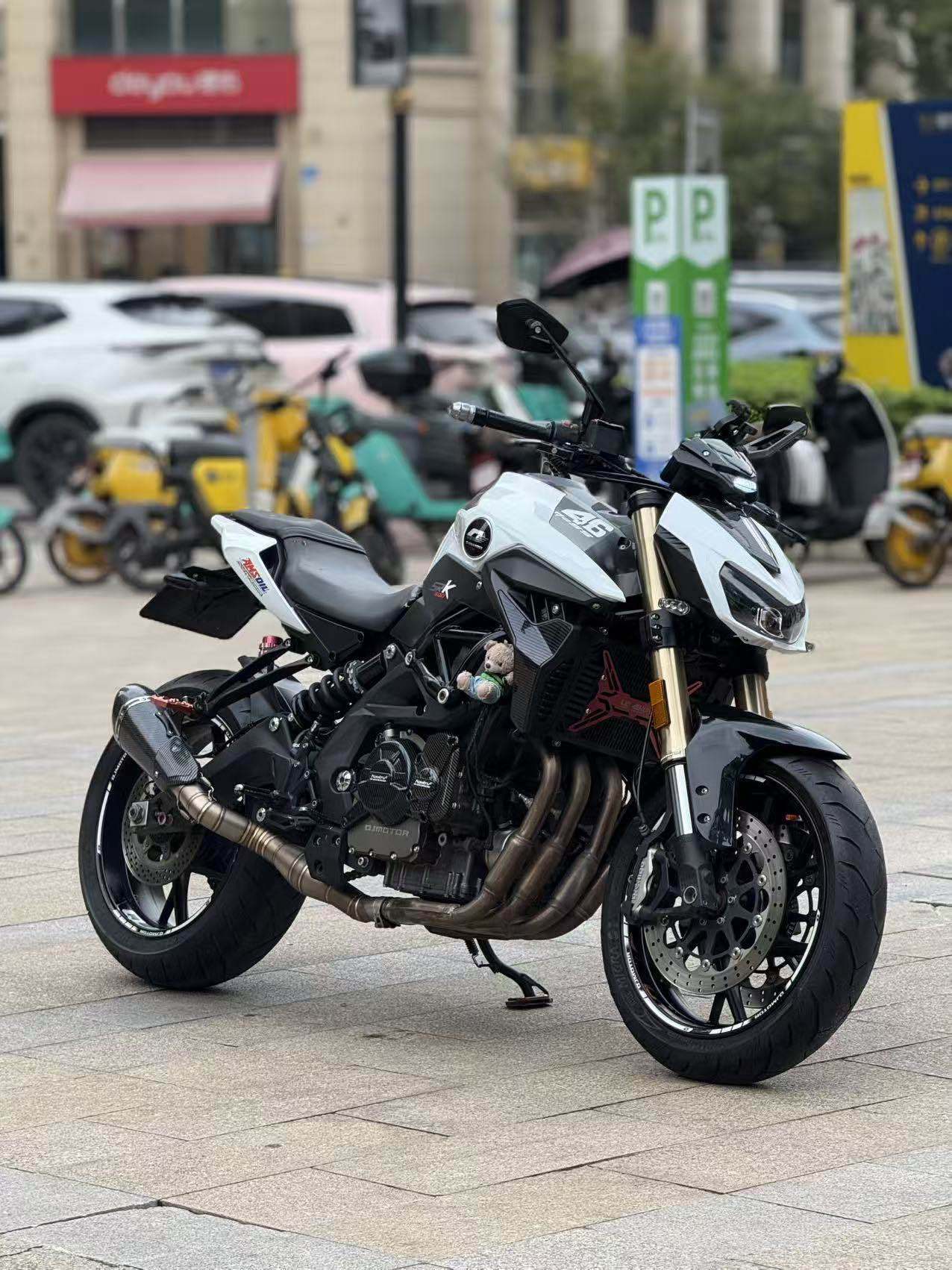 QJMOTOR 追600