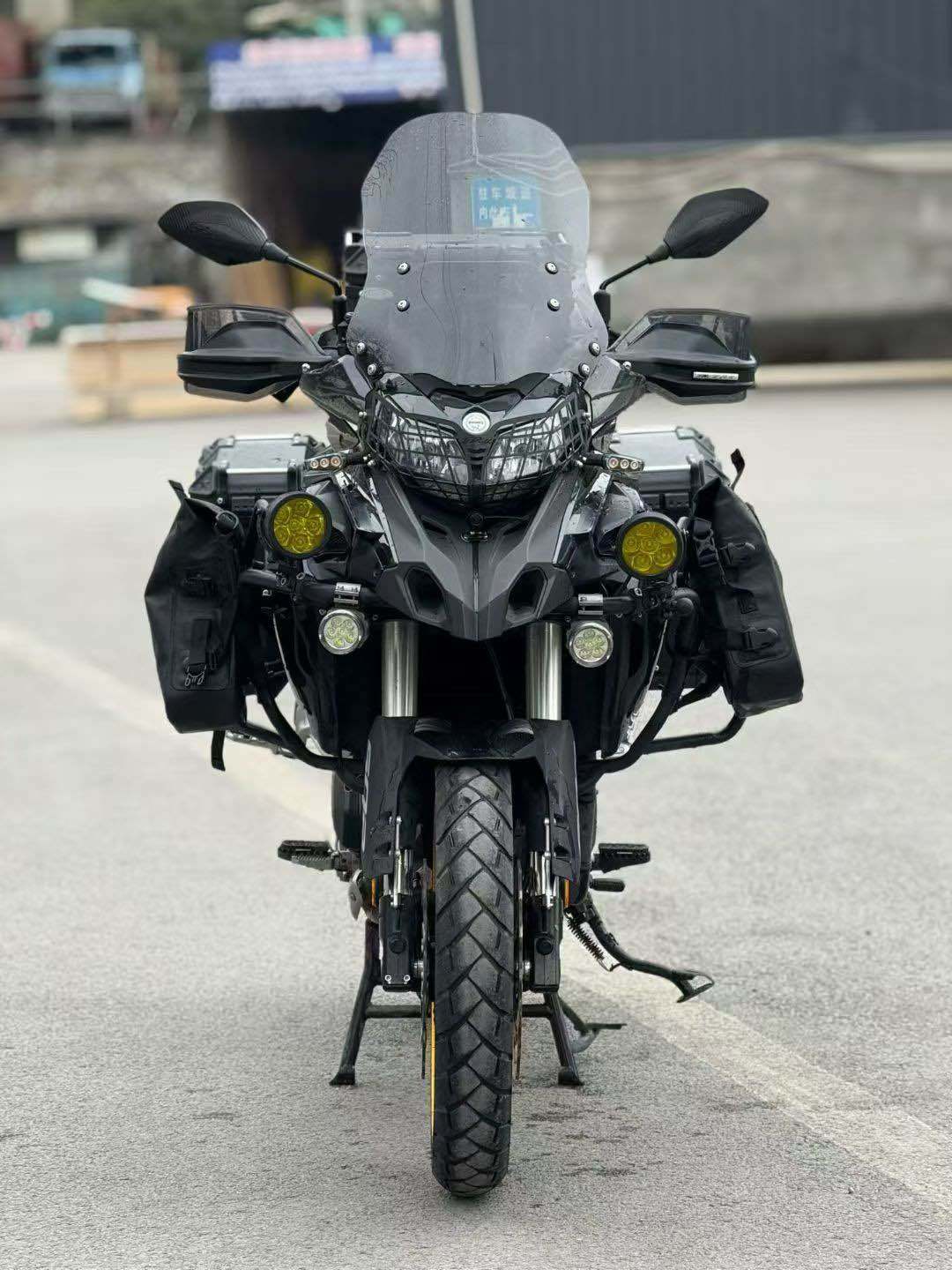 贝纳利 金鹏 TRK502