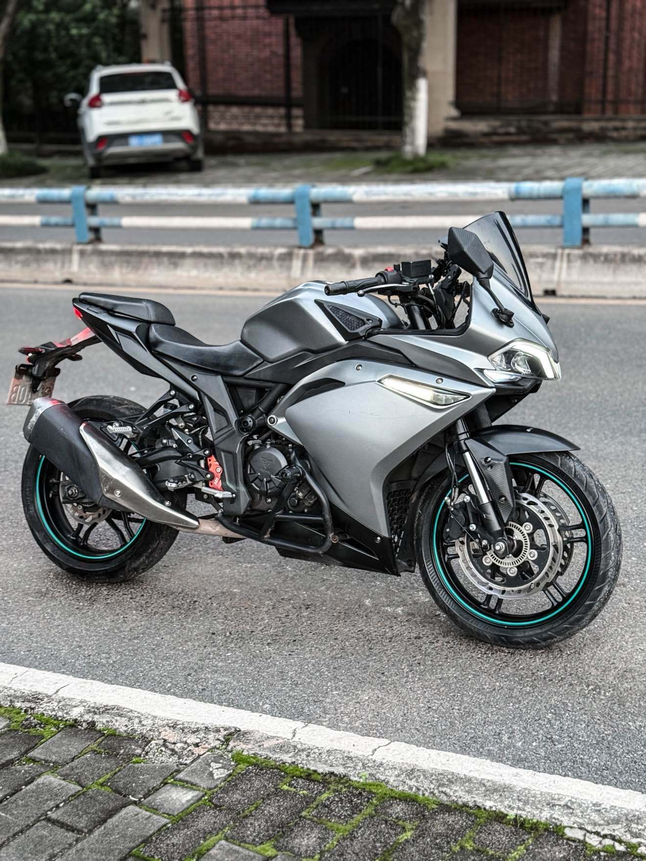无极 300RR