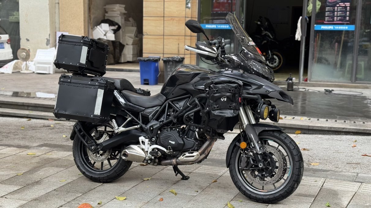 贝纳利 金鹏 TRK502