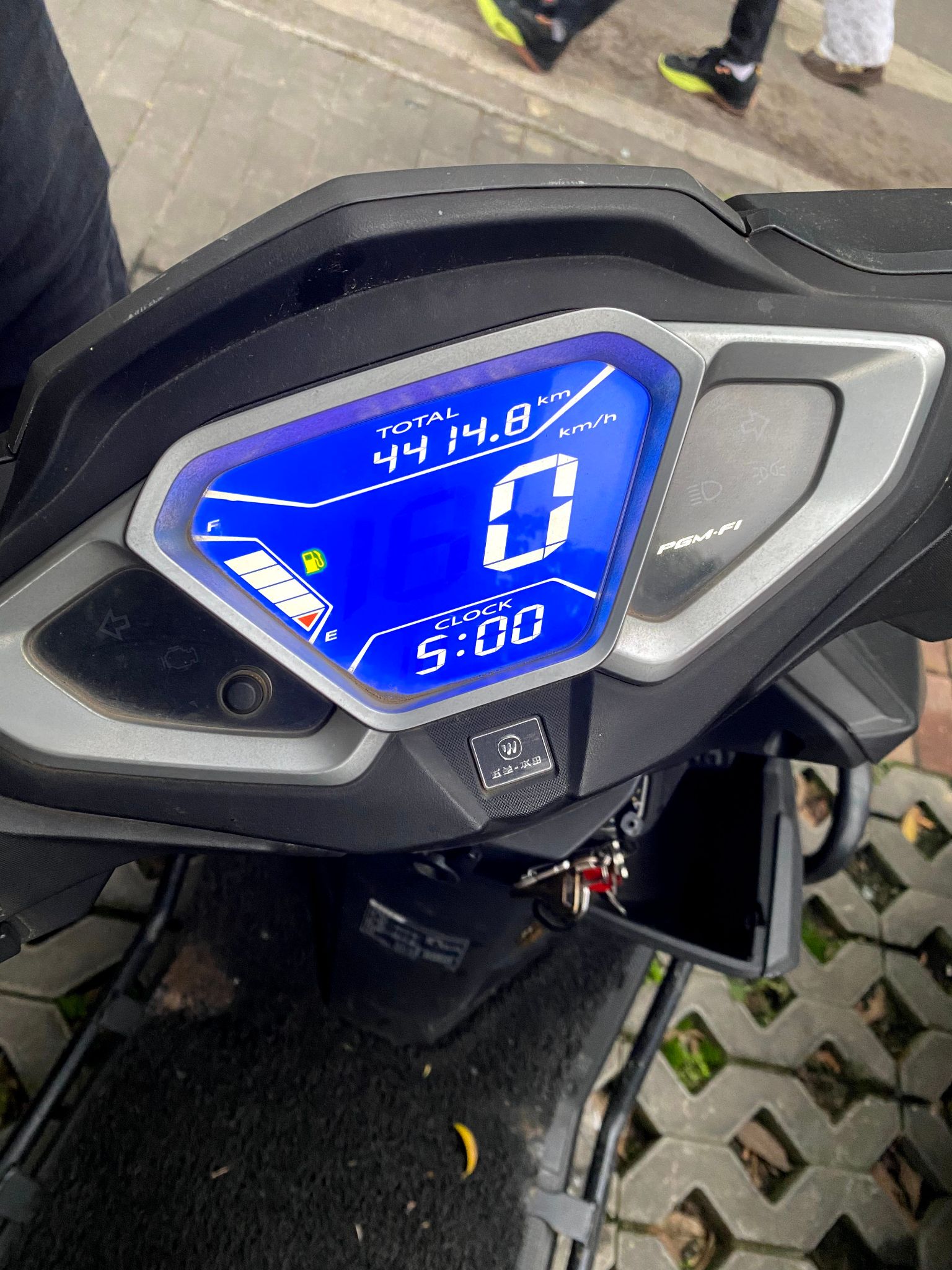 五羊本田 NX125
