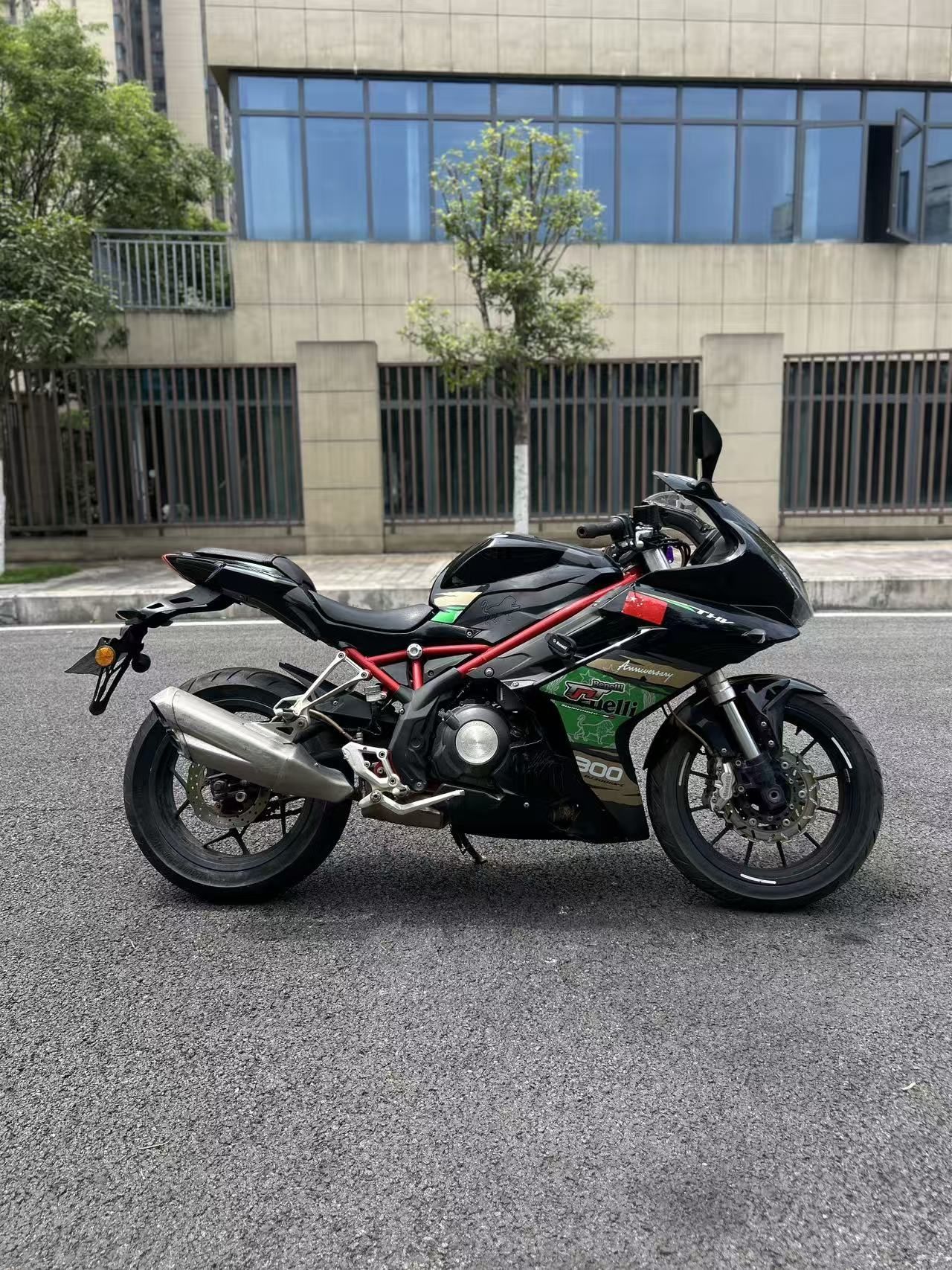 贝纳利 302 Touring