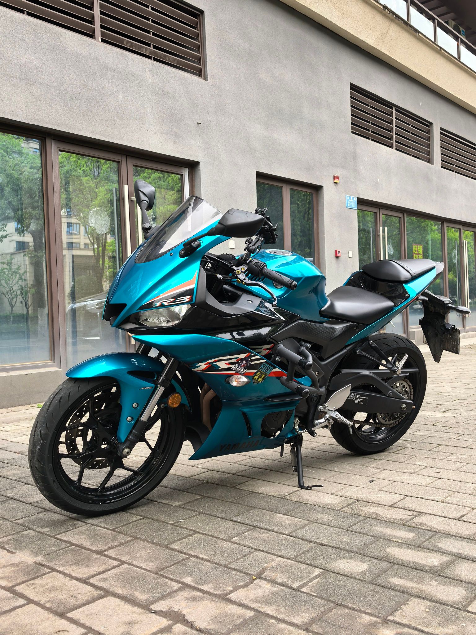 雅马哈 YZF-R3