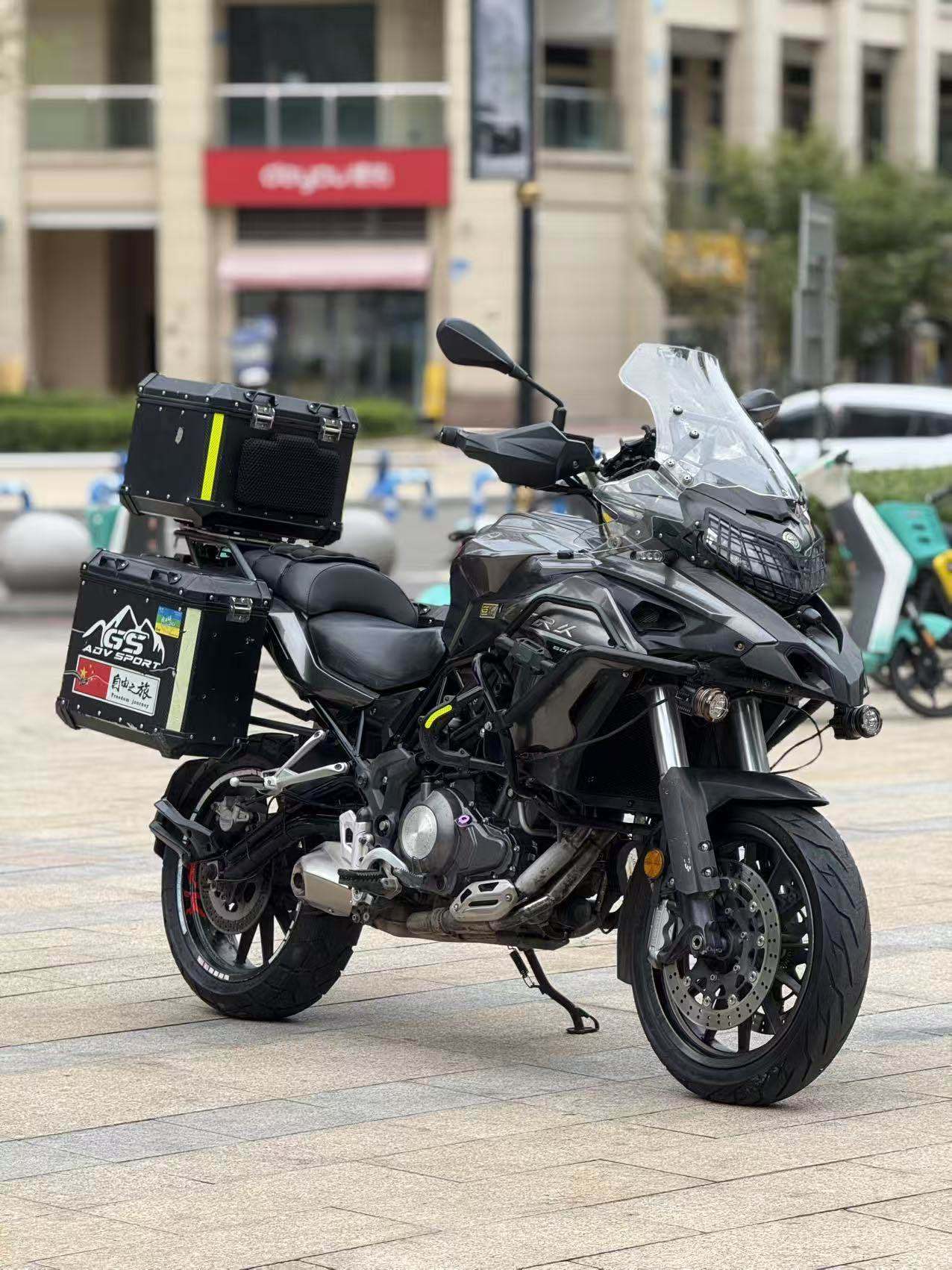 贝纳利 金鹏 TRK502