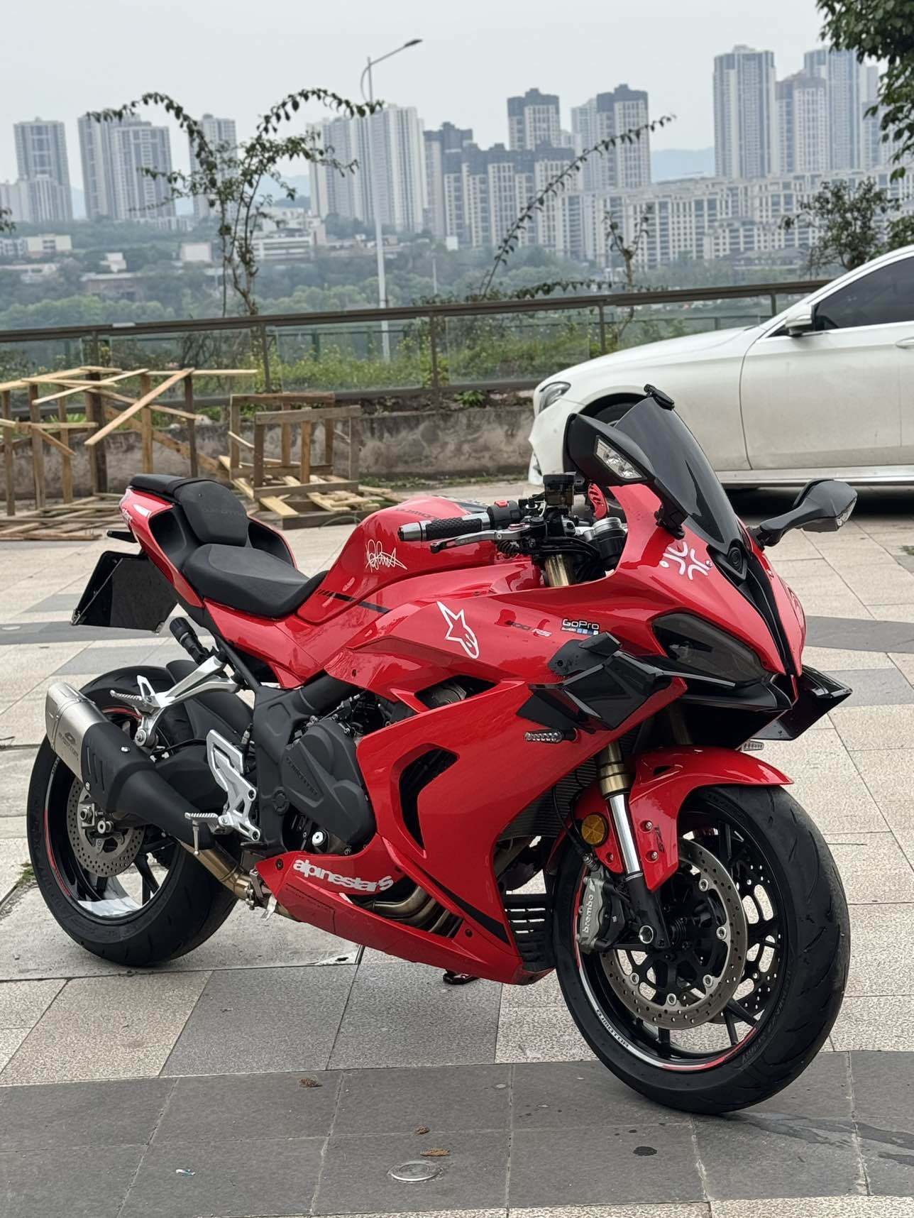 QJMOTOR 赛600