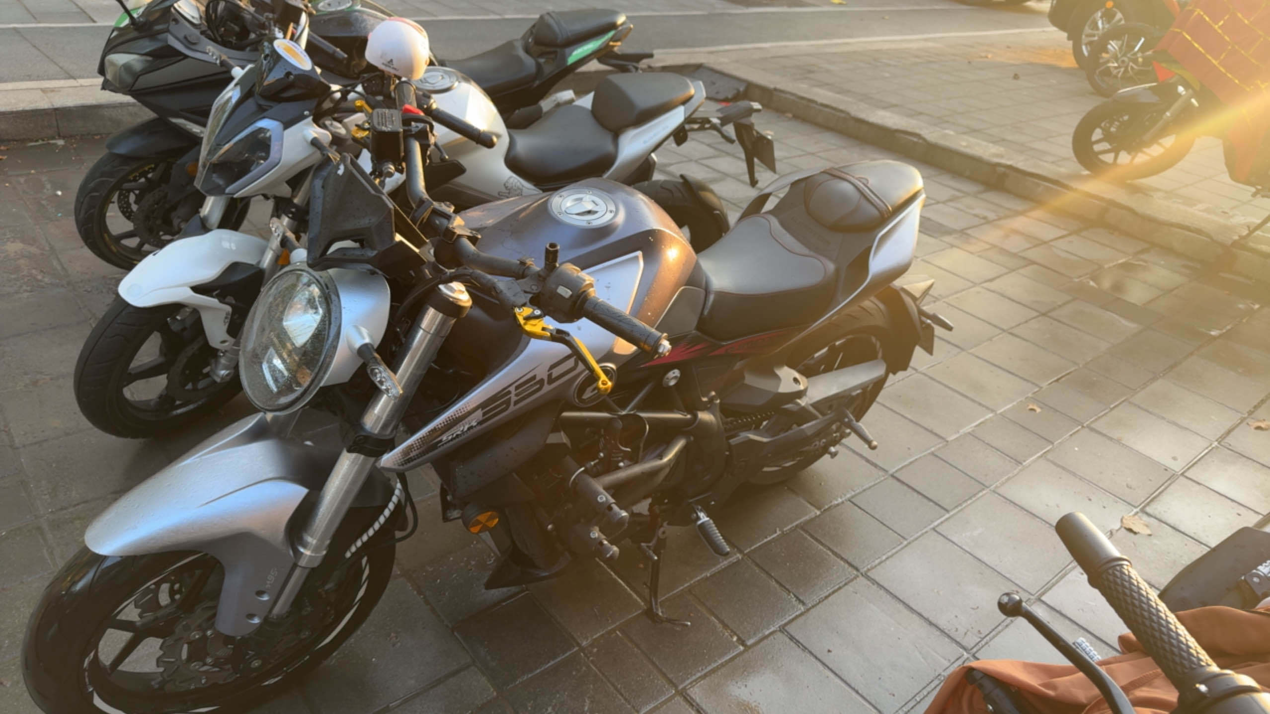 QJMOTOR 追350