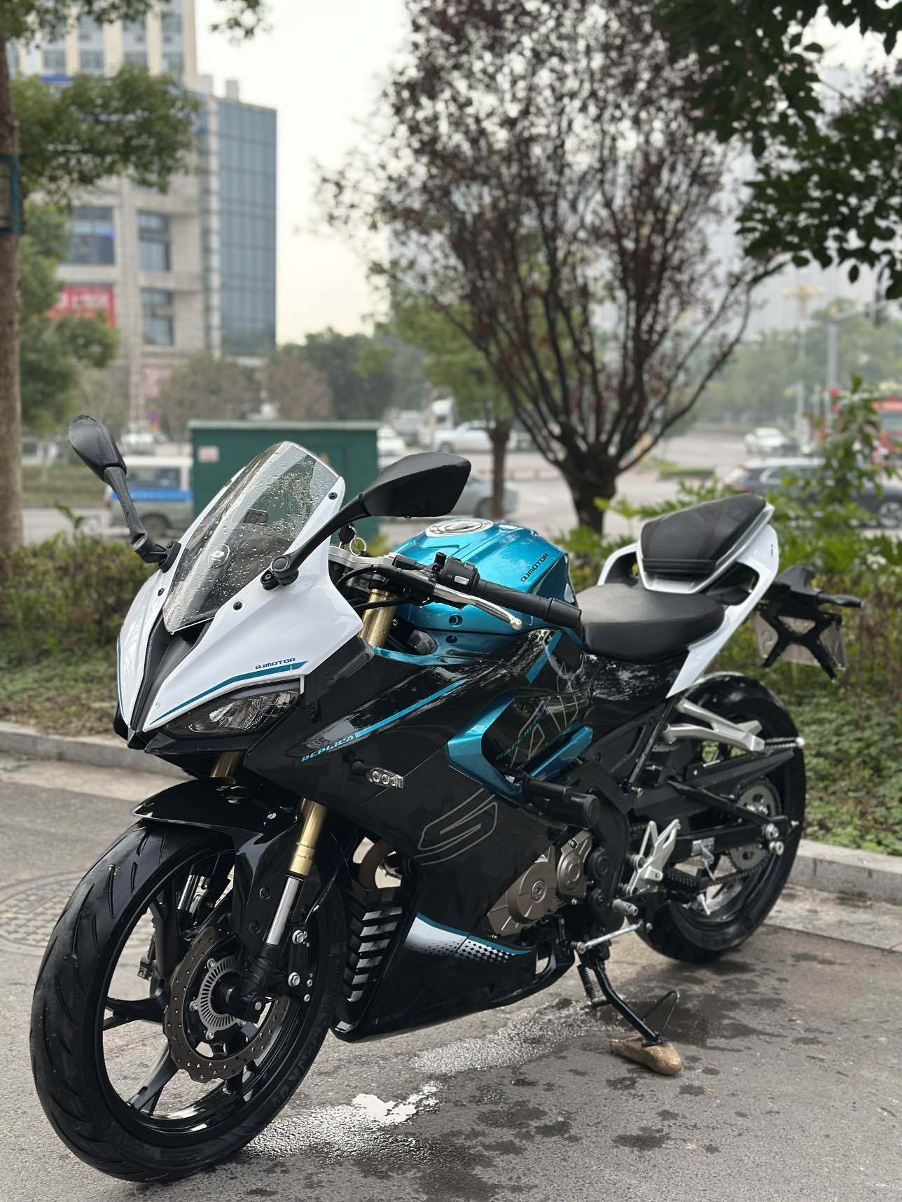 QJMOTOR 赛150