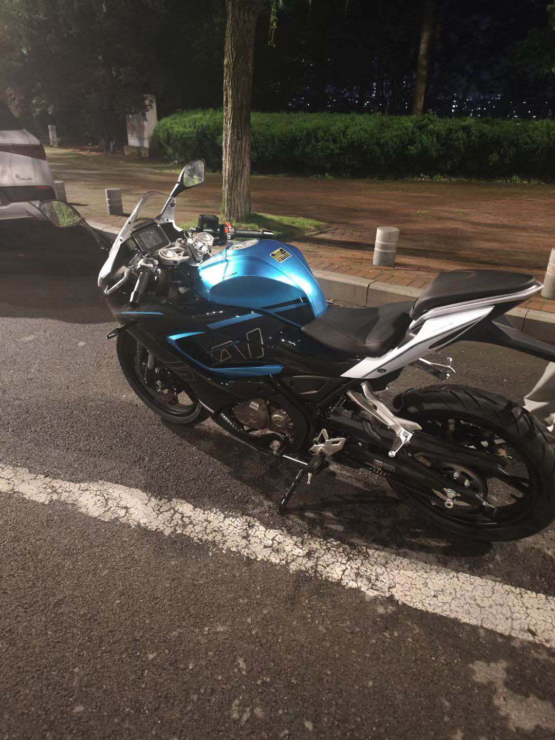 QJMOTOR 赛150