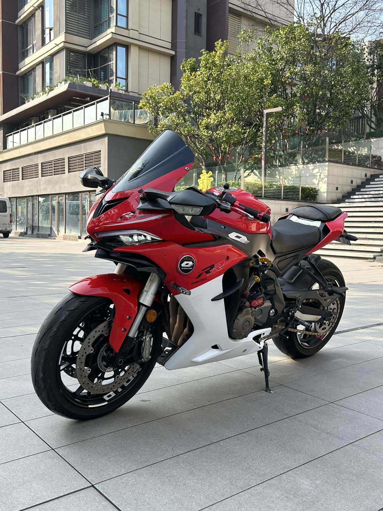 QJMOTOR 赛600