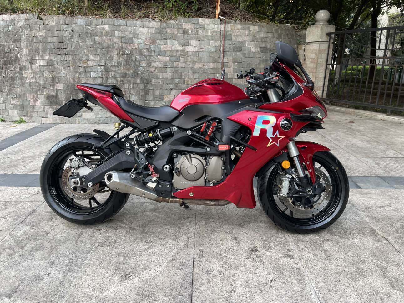 QJMOTOR 赛600