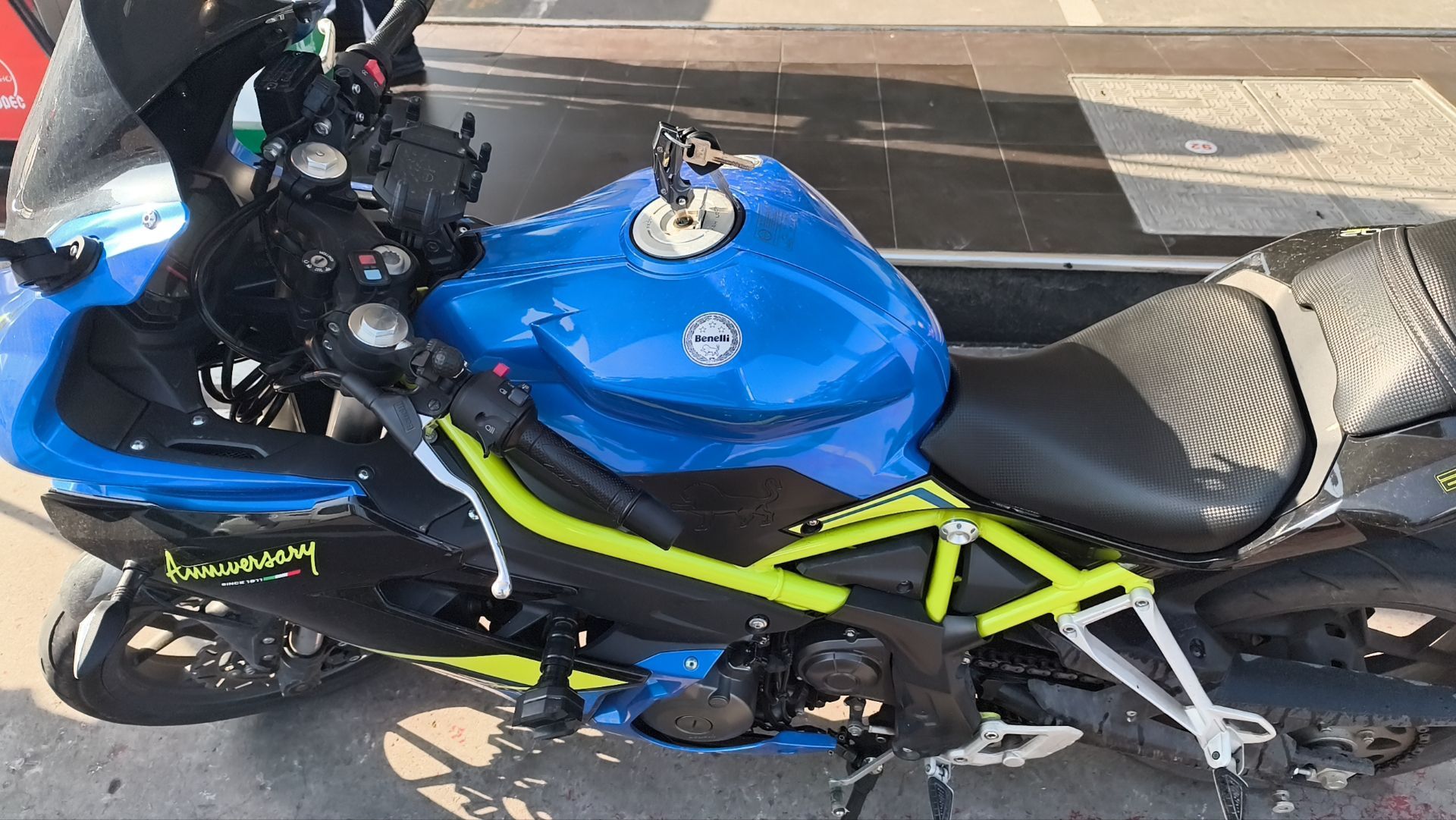 贝纳利 龙卷风 Tornado 302R