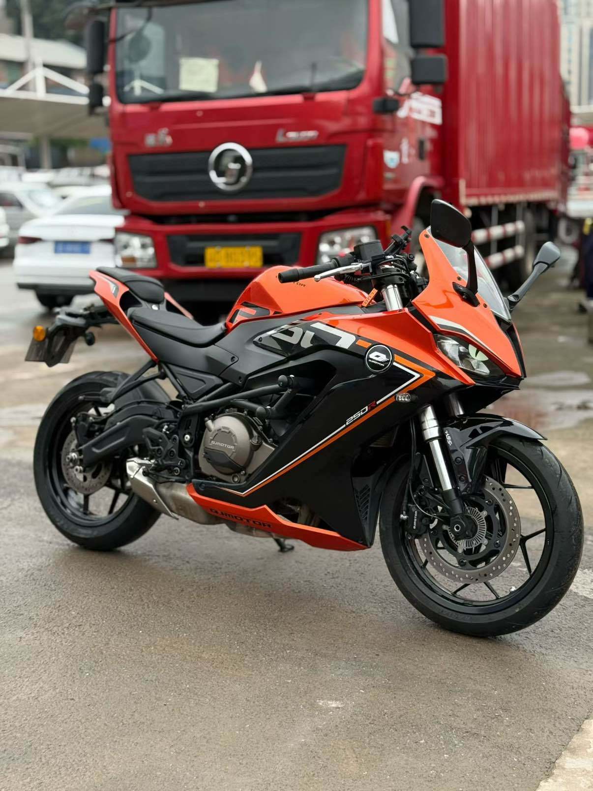 QJMOTOR 赛250