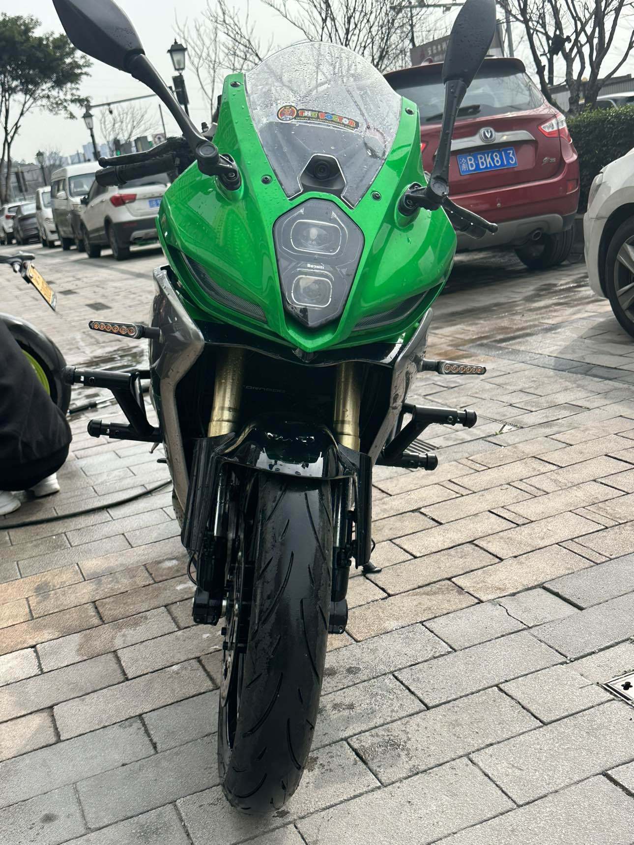 贝纳利 龙卷风 Tornado 402R