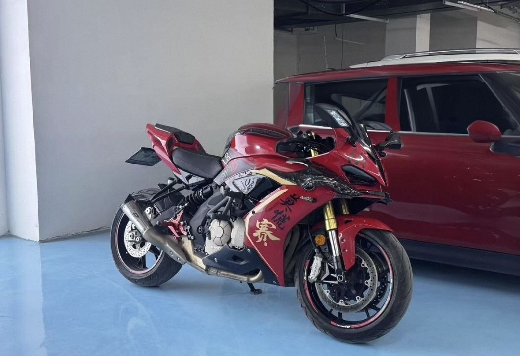 QJMOTOR 赛600