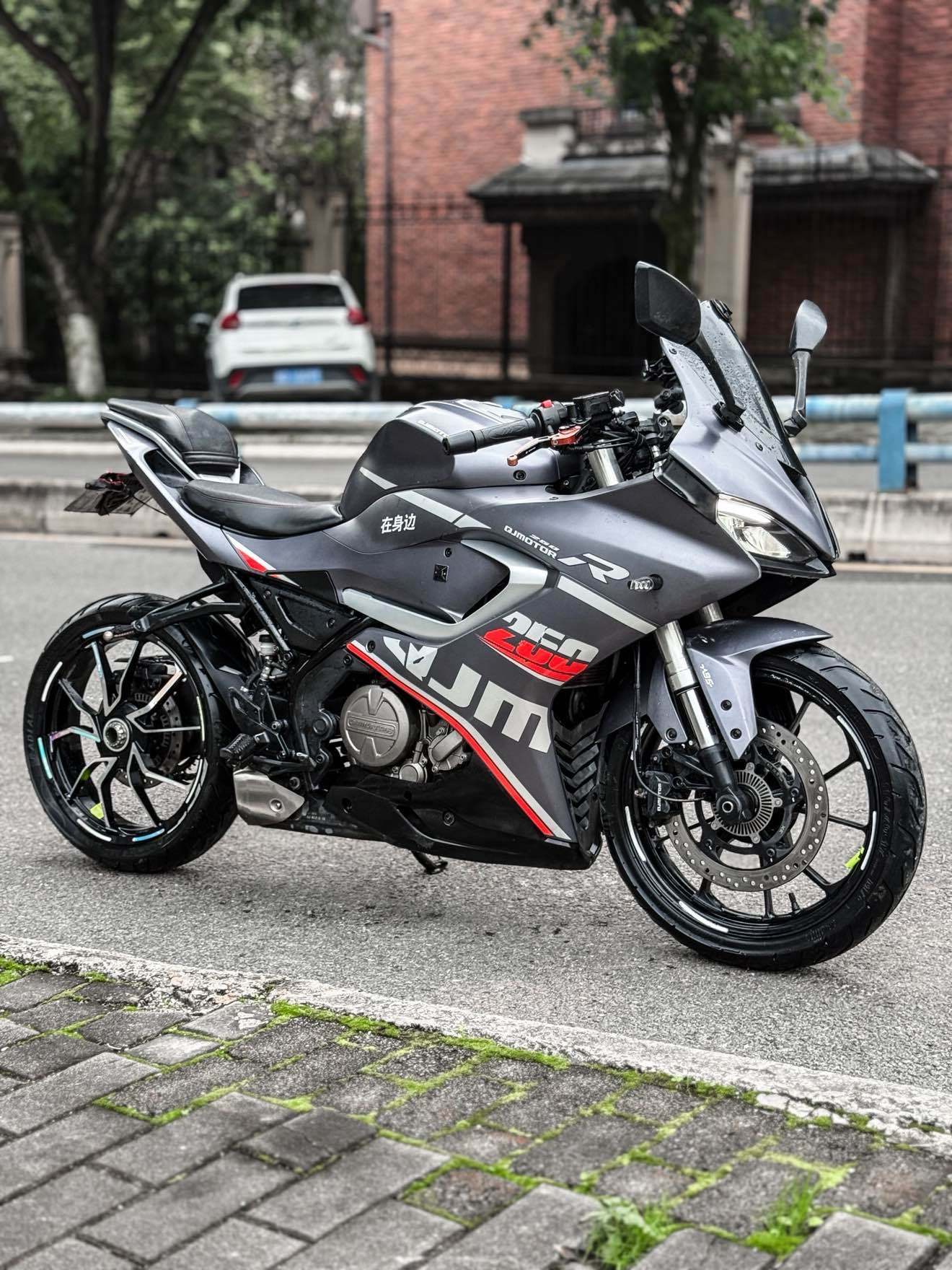 QJMOTOR 赛250