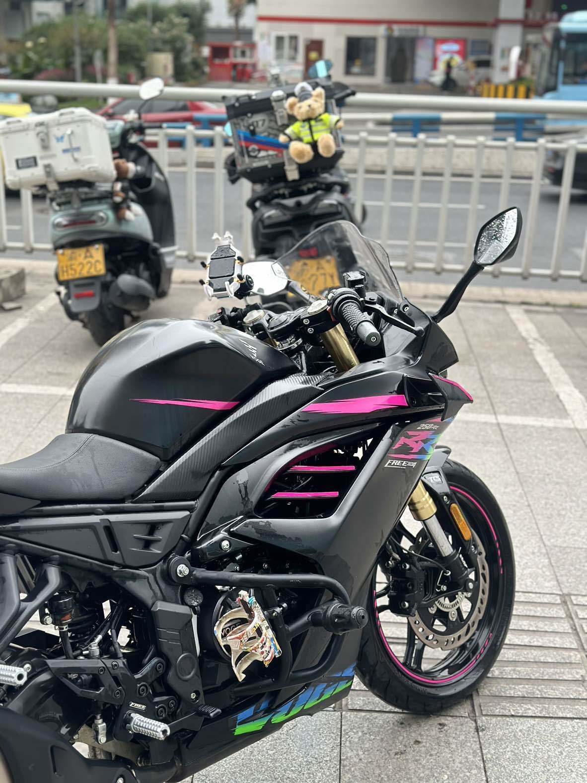 无极 250RR