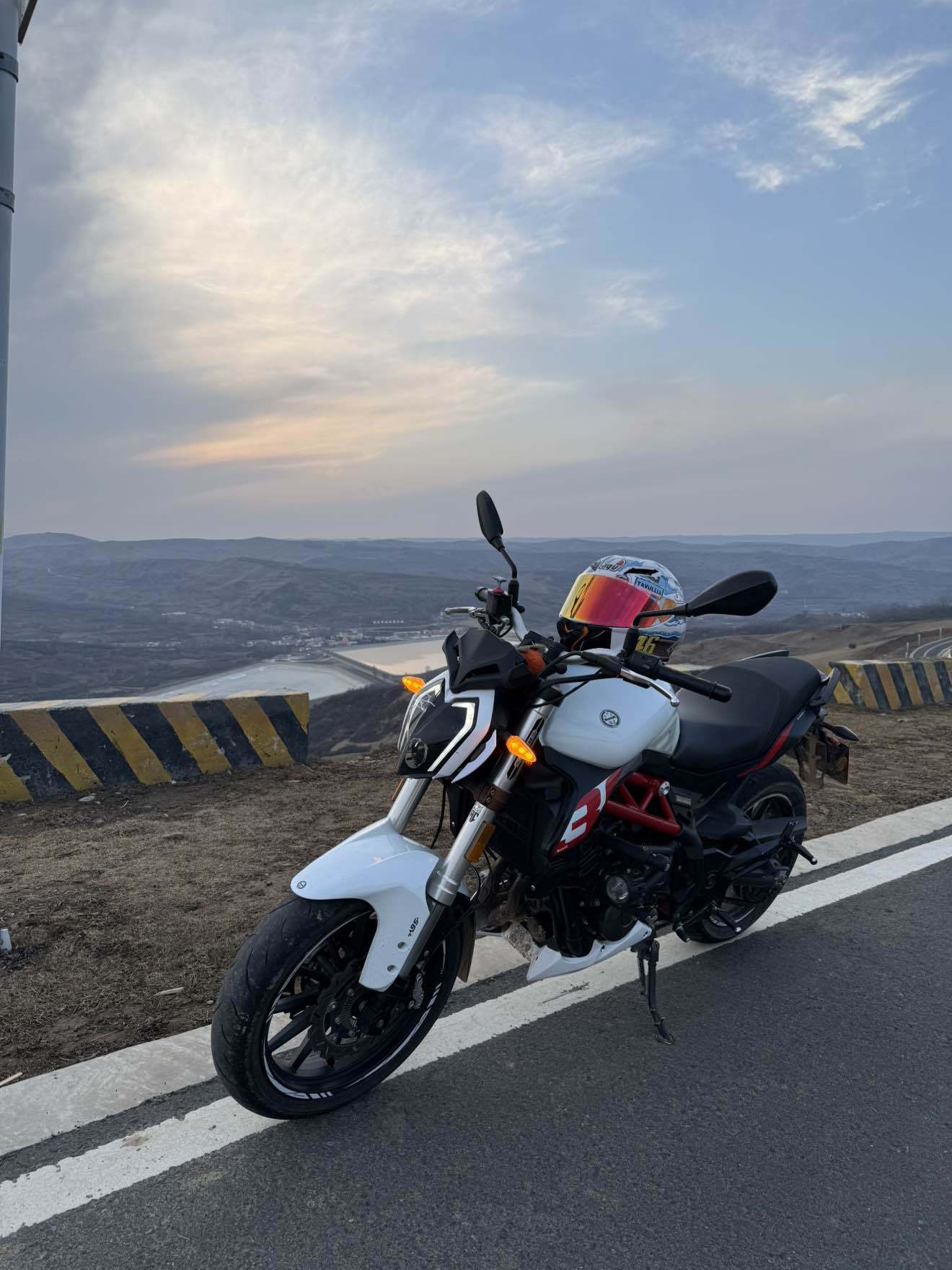 贝纳利 蓝宝龙 BN302S