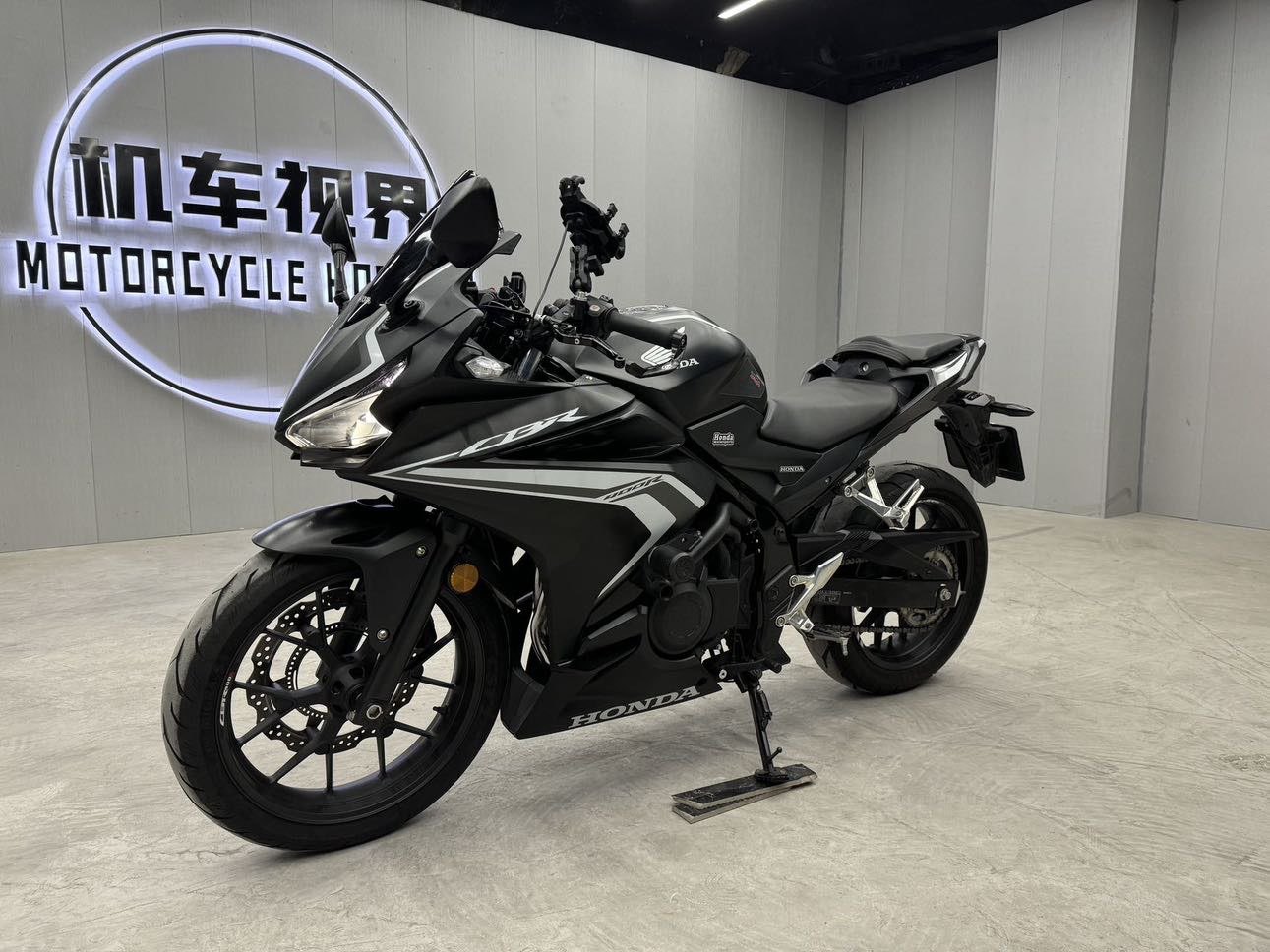 本田WING CBR400R