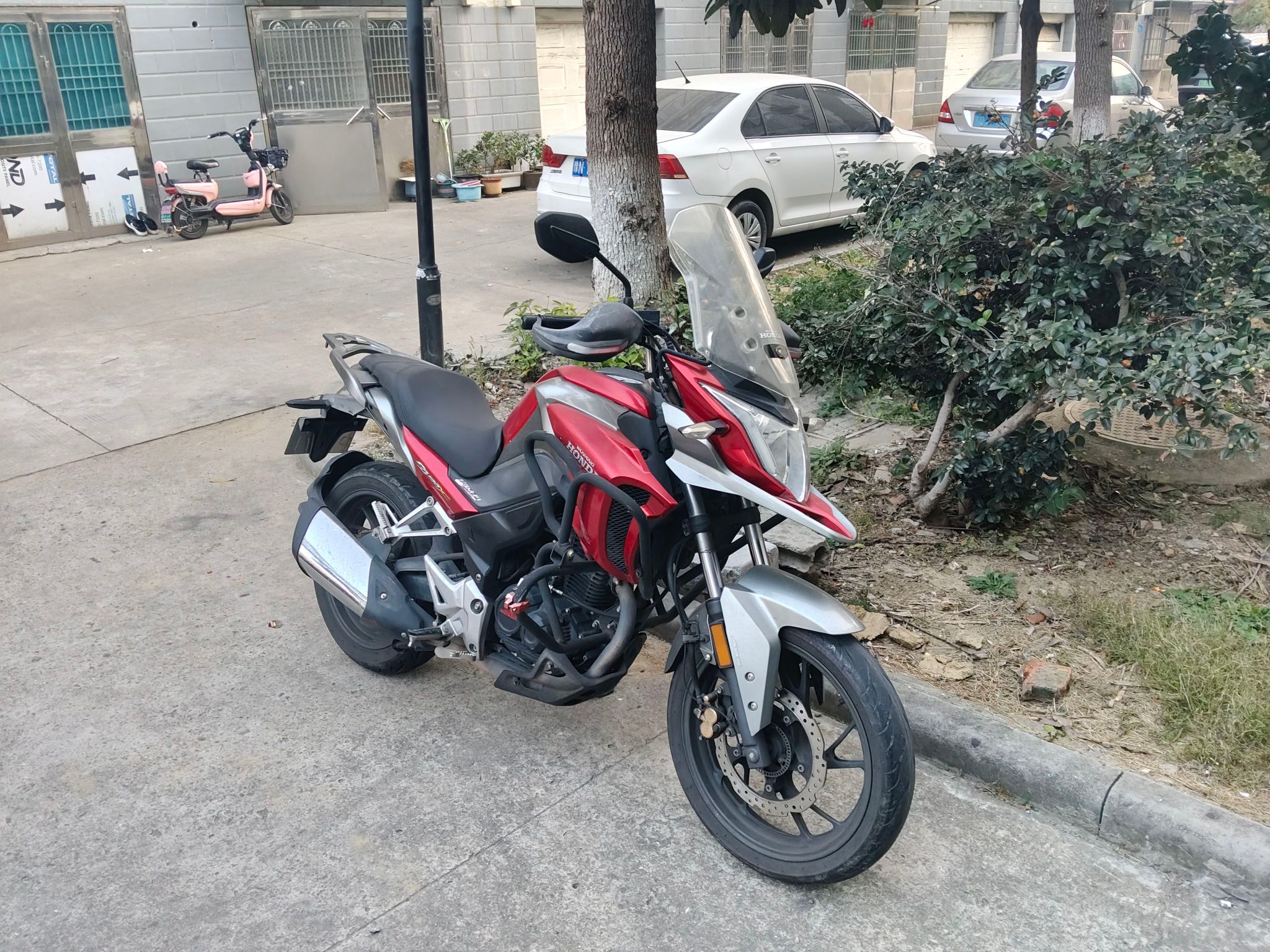 五羊本田 猛鸷 CB190X