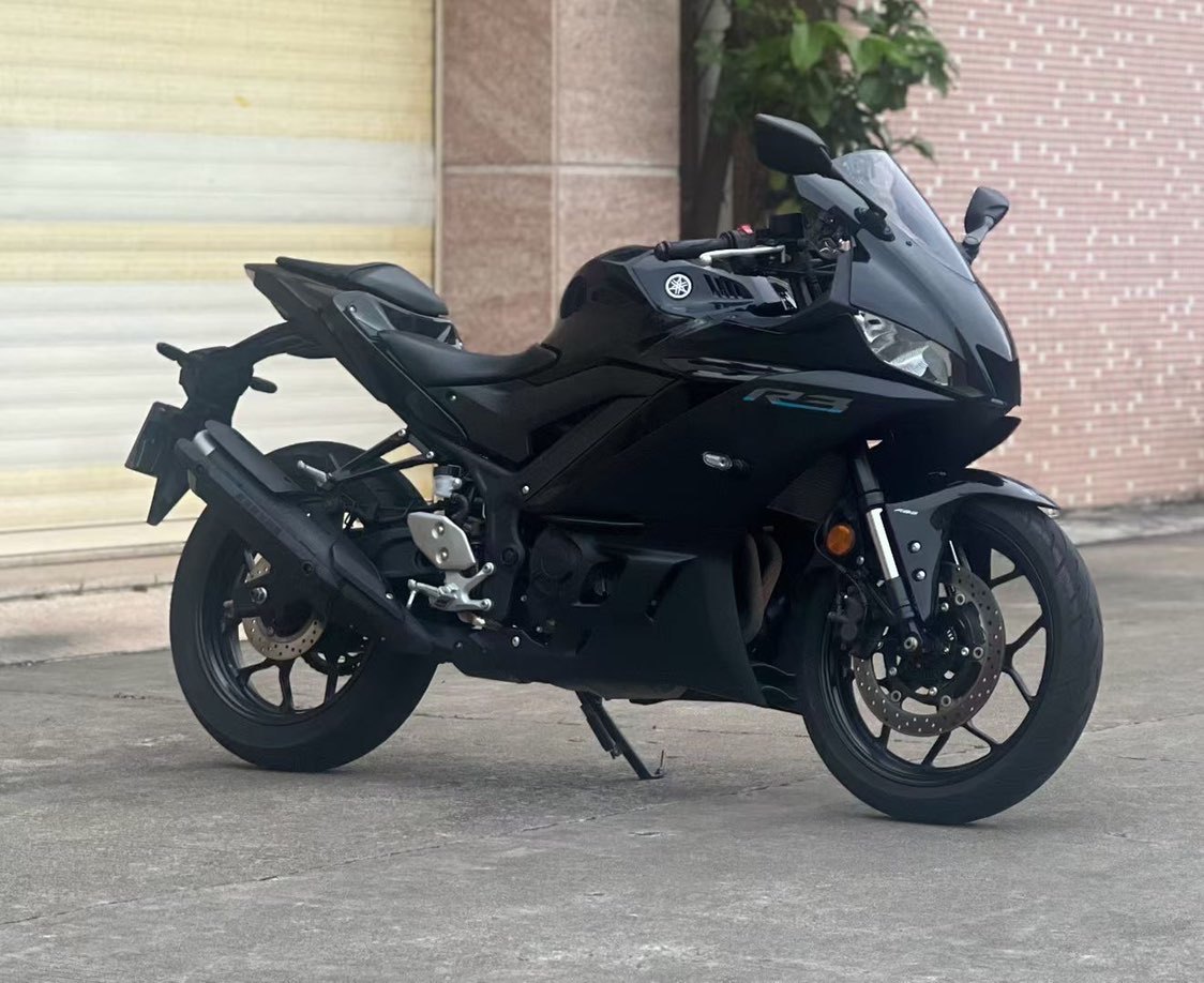雅马哈 YZF-R3