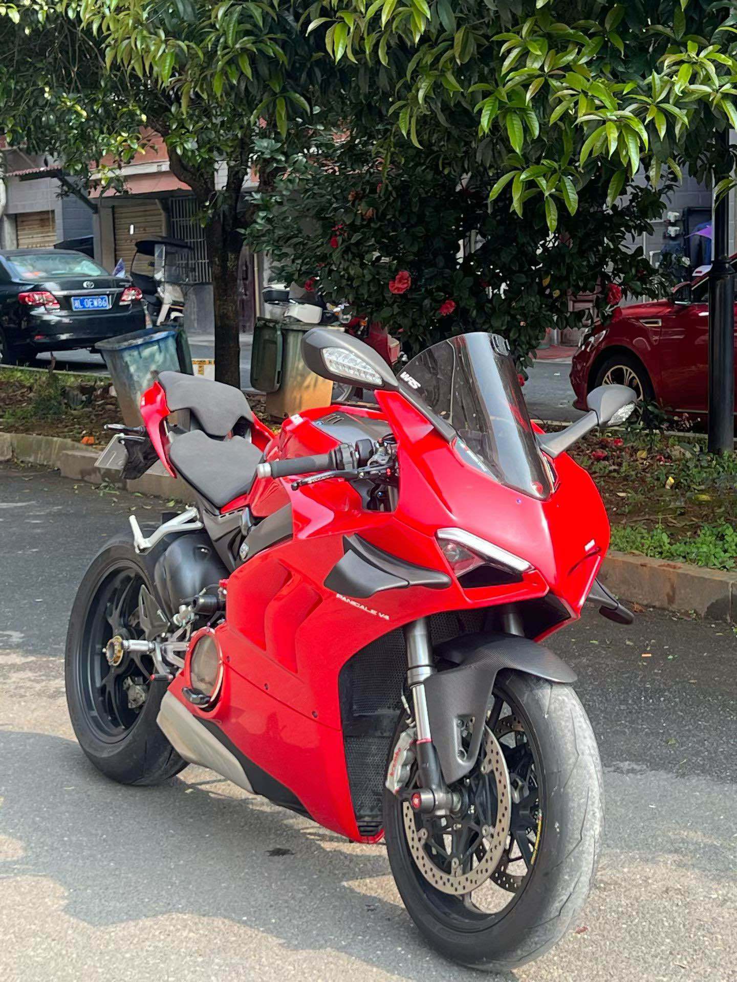 杜卡迪 Panigale V4