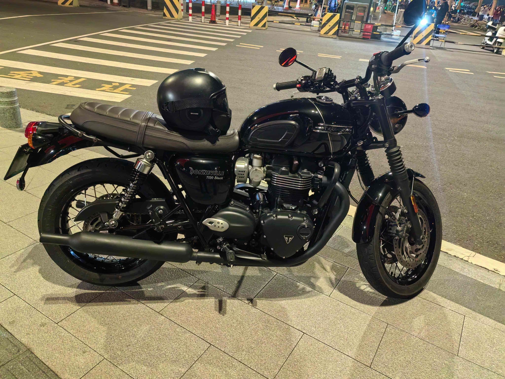 凯旋 Bonneville T120